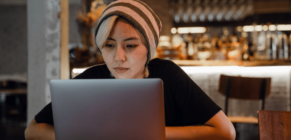 How to watch movies with friends online