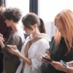 How Do People Use Virtual Assistants on Their Smartphones